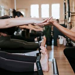 Hızlı gitmek istiyorsan, yalnız.. Uzağa gitmek istiyorsan, birlikte yürü!